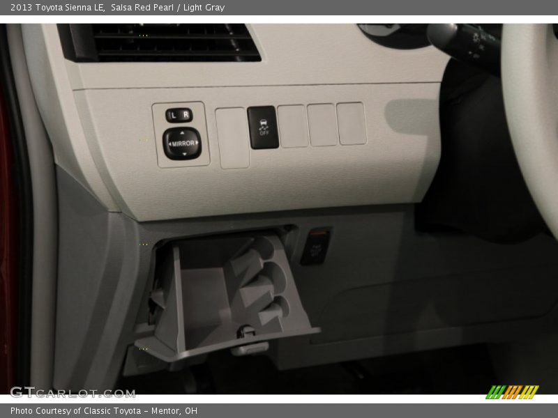 Salsa Red Pearl / Light Gray 2013 Toyota Sienna LE