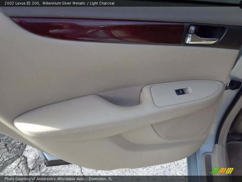 Millennium Silver Metallic / Light Charcoal 2002 Lexus ES 300