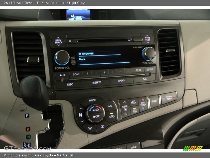 Salsa Red Pearl / Light Gray 2013 Toyota Sienna LE