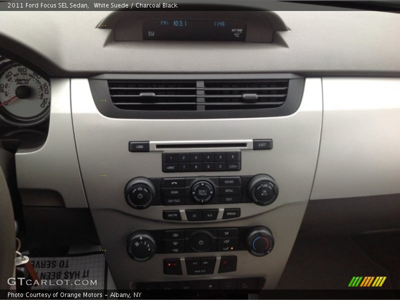 White Suede / Charcoal Black 2011 Ford Focus SEL Sedan