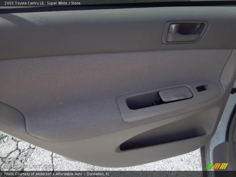 Super White / Stone 2003 Toyota Camry LE