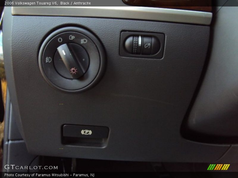 Black / Anthracite 2006 Volkswagen Touareg V6