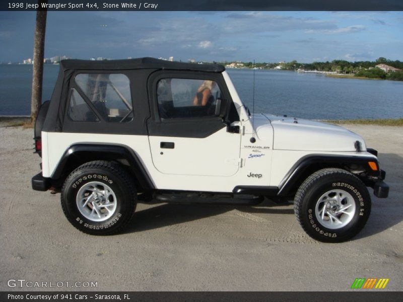 Stone White / Gray 1998 Jeep Wrangler Sport 4x4