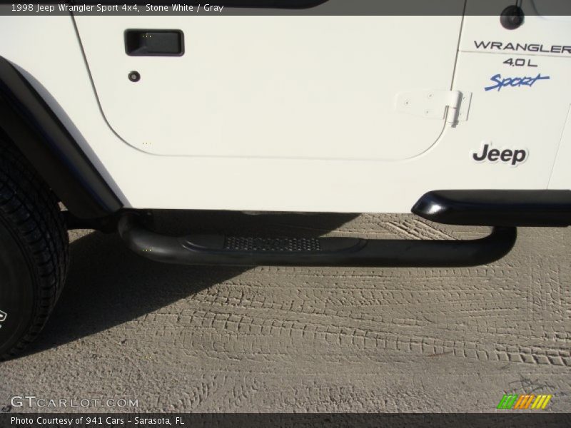 Stone White / Gray 1998 Jeep Wrangler Sport 4x4