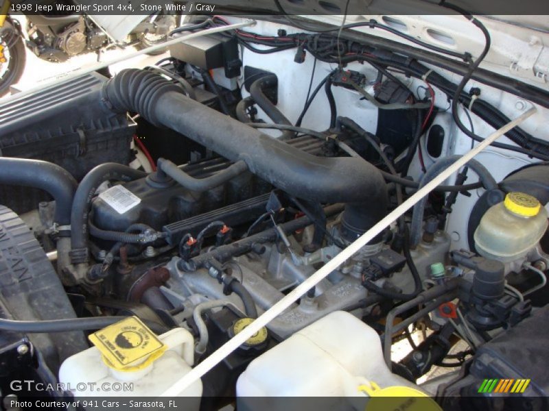 Stone White / Gray 1998 Jeep Wrangler Sport 4x4