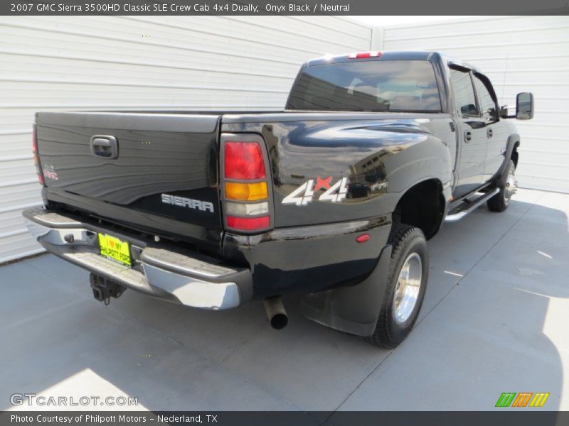 Onyx Black / Neutral 2007 GMC Sierra 3500HD Classic SLE Crew Cab 4x4 Dually