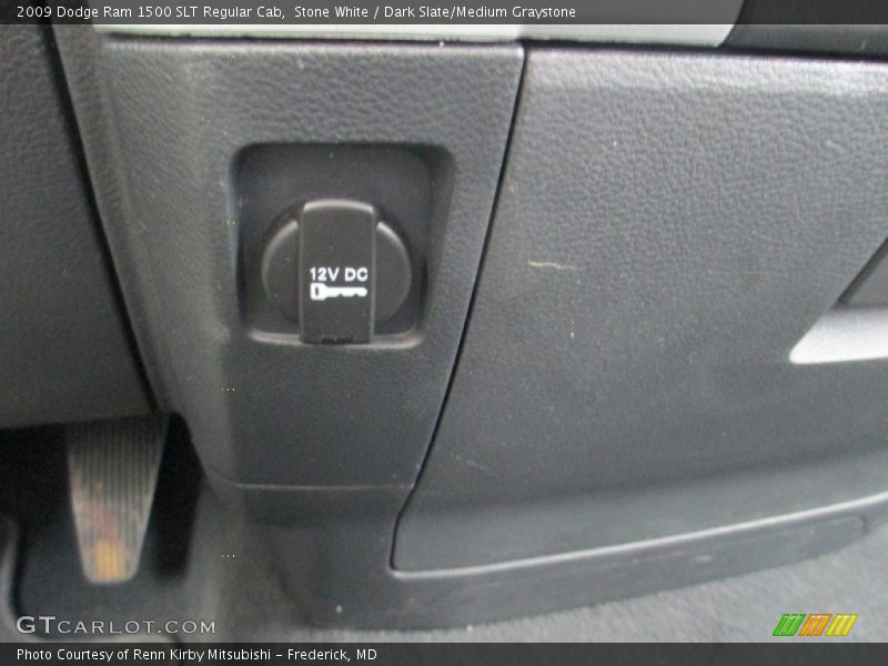 Stone White / Dark Slate/Medium Graystone 2009 Dodge Ram 1500 SLT Regular Cab