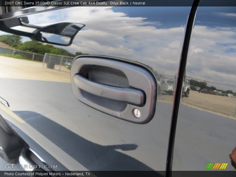 Onyx Black / Neutral 2007 GMC Sierra 3500HD Classic SLE Crew Cab 4x4 Dually