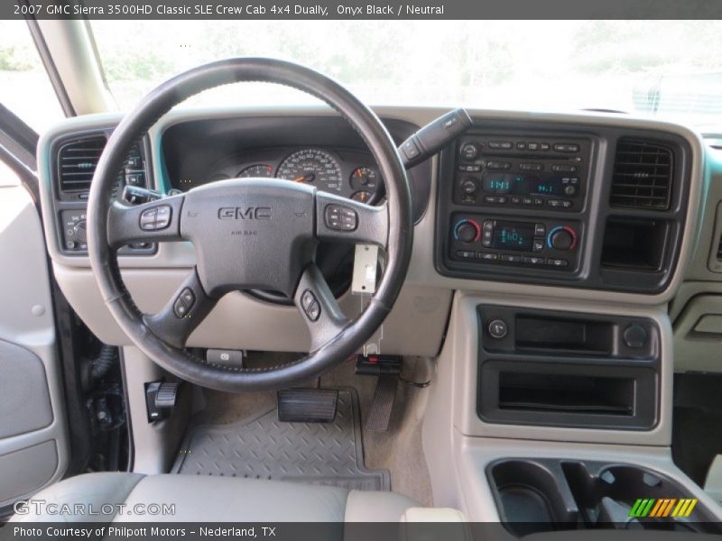 Onyx Black / Neutral 2007 GMC Sierra 3500HD Classic SLE Crew Cab 4x4 Dually