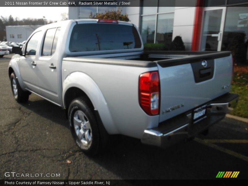 Radiant Silver Metallic / Steel 2011 Nissan Frontier SV Crew Cab 4x4