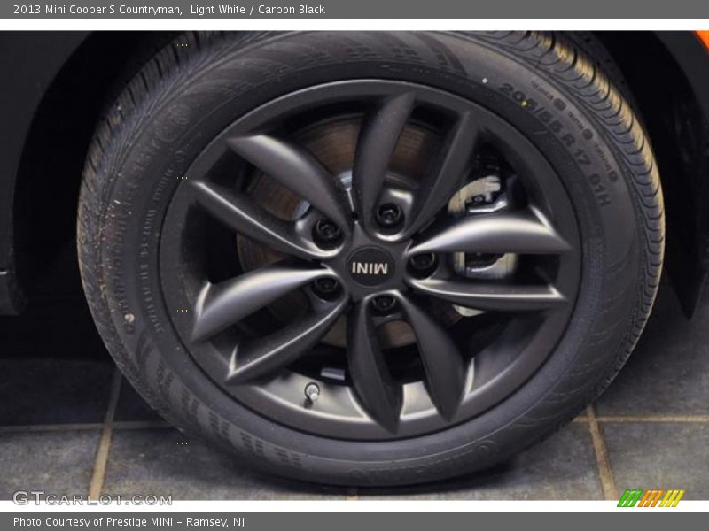 Light White / Carbon Black 2013 Mini Cooper S Countryman