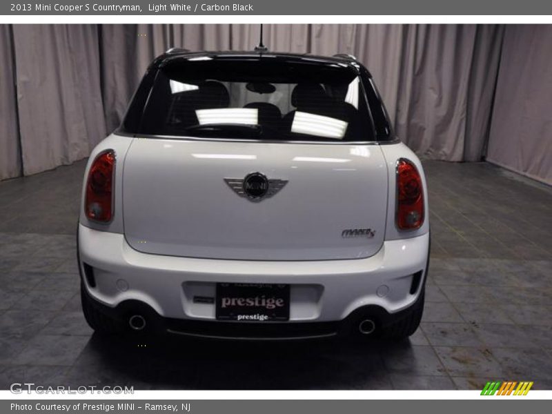 Light White / Carbon Black 2013 Mini Cooper S Countryman