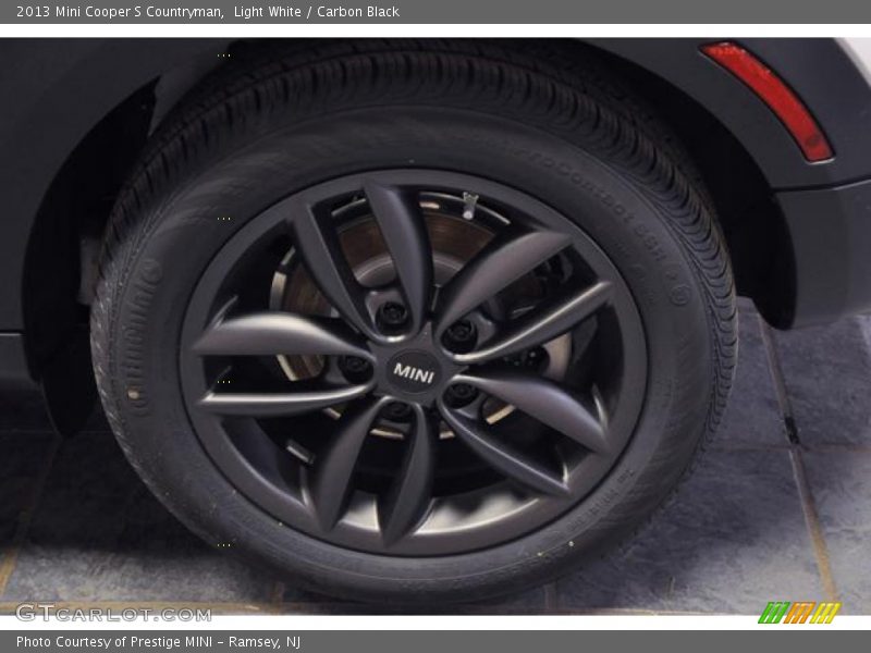 Light White / Carbon Black 2013 Mini Cooper S Countryman