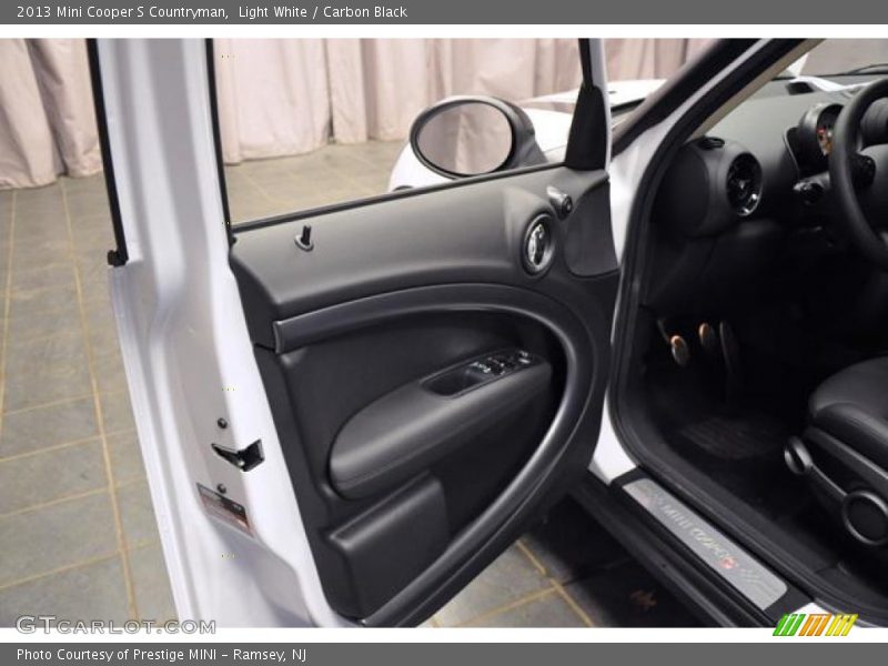 Light White / Carbon Black 2013 Mini Cooper S Countryman