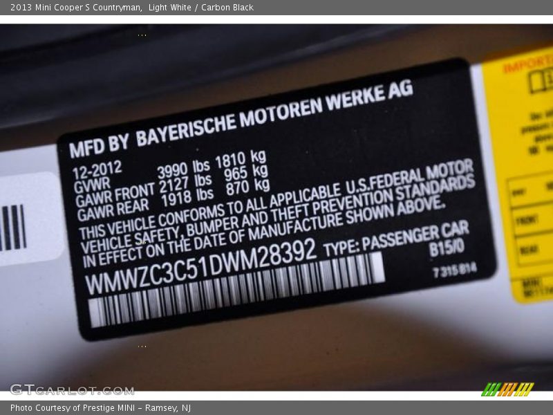 Light White / Carbon Black 2013 Mini Cooper S Countryman
