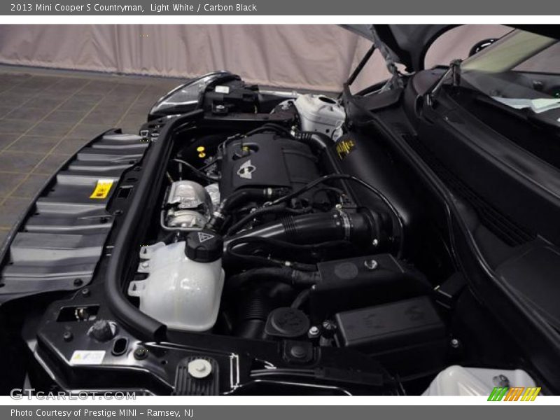 Light White / Carbon Black 2013 Mini Cooper S Countryman