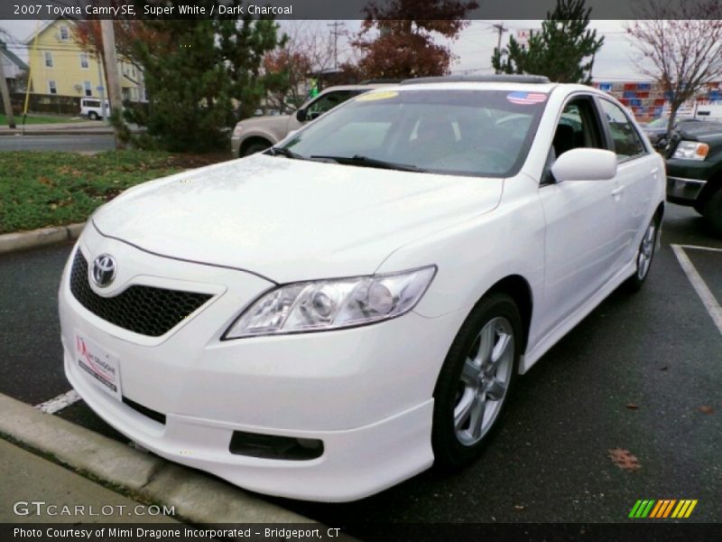 Super White / Dark Charcoal 2007 Toyota Camry SE