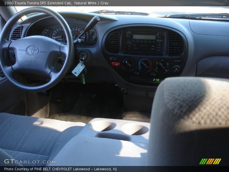 Natural White / Gray 2000 Toyota Tundra SR5 Extended Cab