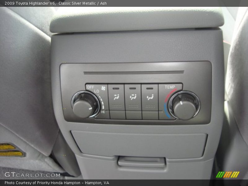 Classic Silver Metallic / Ash 2009 Toyota Highlander V6