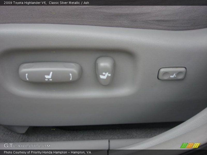 Classic Silver Metallic / Ash 2009 Toyota Highlander V6