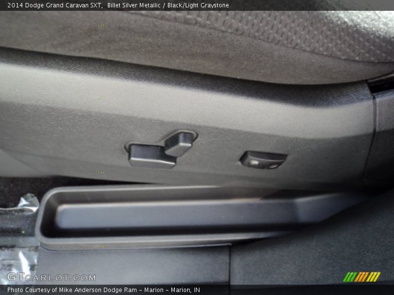 Billet Silver Metallic / Black/Light Graystone 2014 Dodge Grand Caravan SXT