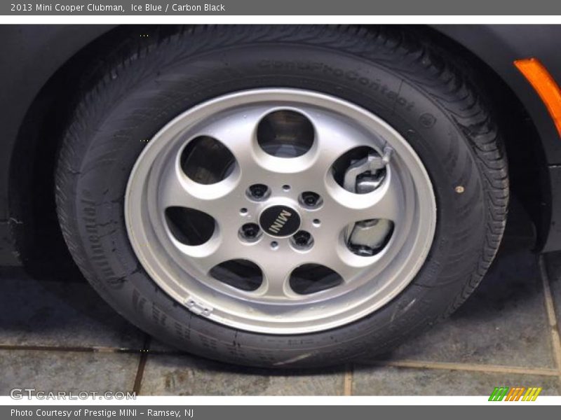 Ice Blue / Carbon Black 2013 Mini Cooper Clubman