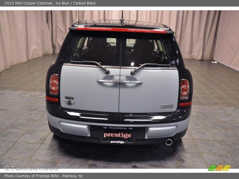 Ice Blue / Carbon Black 2013 Mini Cooper Clubman