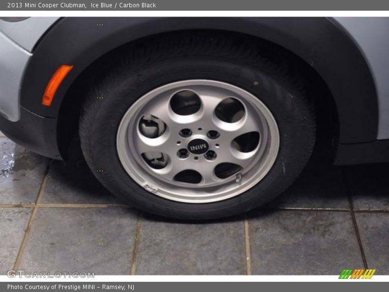 Ice Blue / Carbon Black 2013 Mini Cooper Clubman