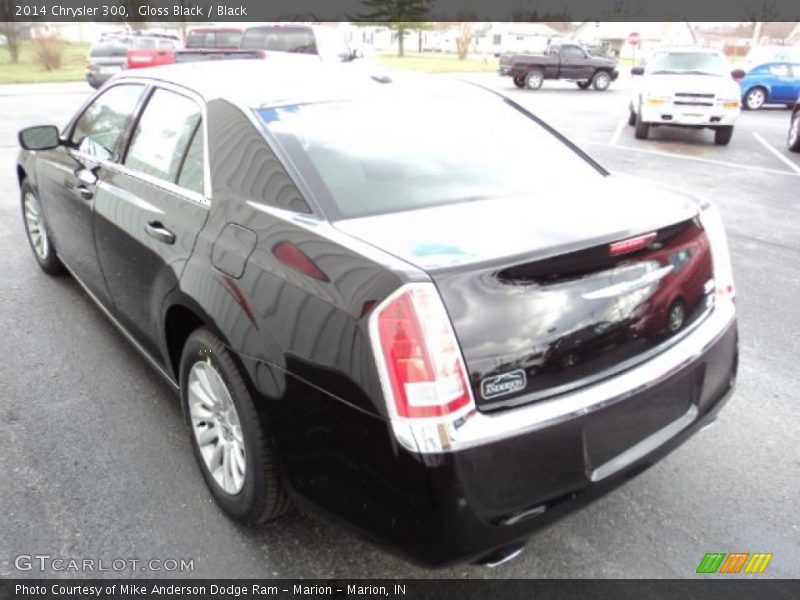 Gloss Black / Black 2014 Chrysler 300
