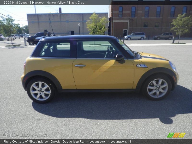 Mellow Yellow / Black/Grey 2009 Mini Cooper S Hardtop