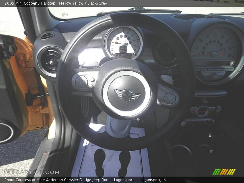 Mellow Yellow / Black/Grey 2009 Mini Cooper S Hardtop