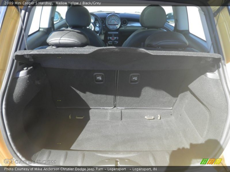 Mellow Yellow / Black/Grey 2009 Mini Cooper S Hardtop