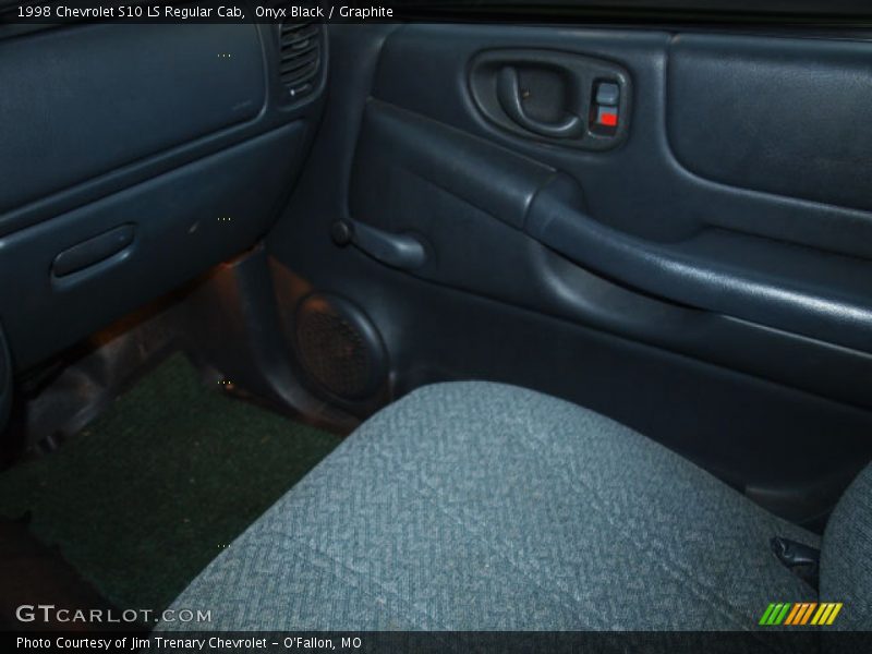 Onyx Black / Graphite 1998 Chevrolet S10 LS Regular Cab