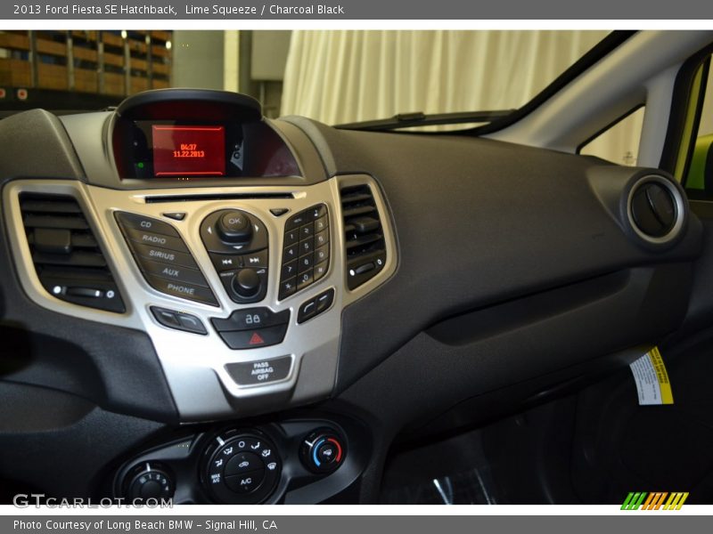 Lime Squeeze / Charcoal Black 2013 Ford Fiesta SE Hatchback