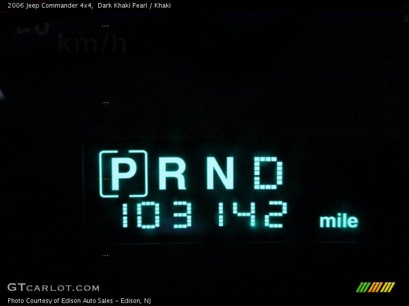 Dark Khaki Pearl / Khaki 2006 Jeep Commander 4x4