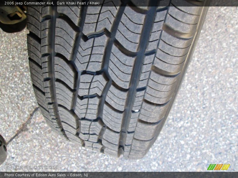 Dark Khaki Pearl / Khaki 2006 Jeep Commander 4x4