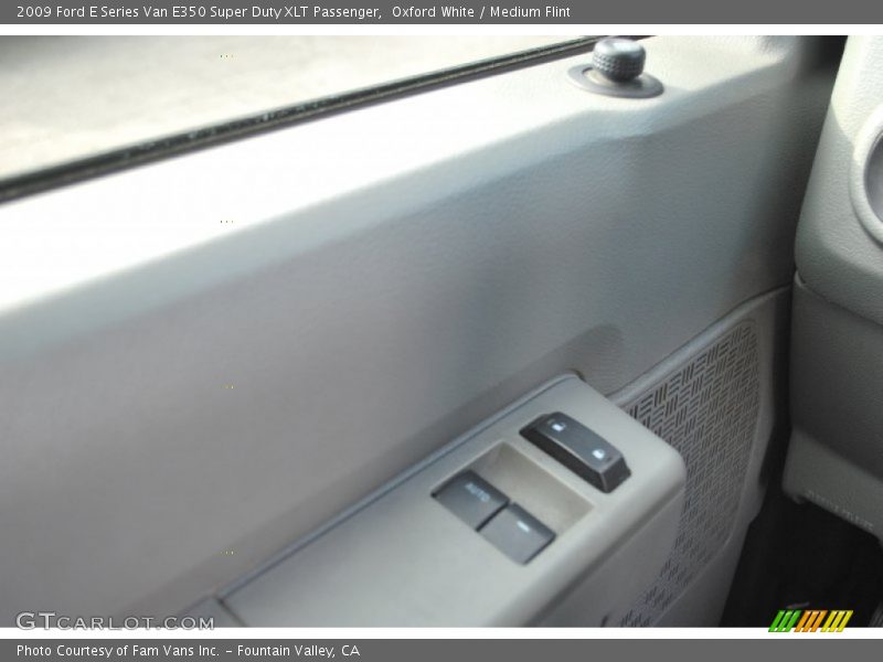 Oxford White / Medium Flint 2009 Ford E Series Van E350 Super Duty XLT Passenger