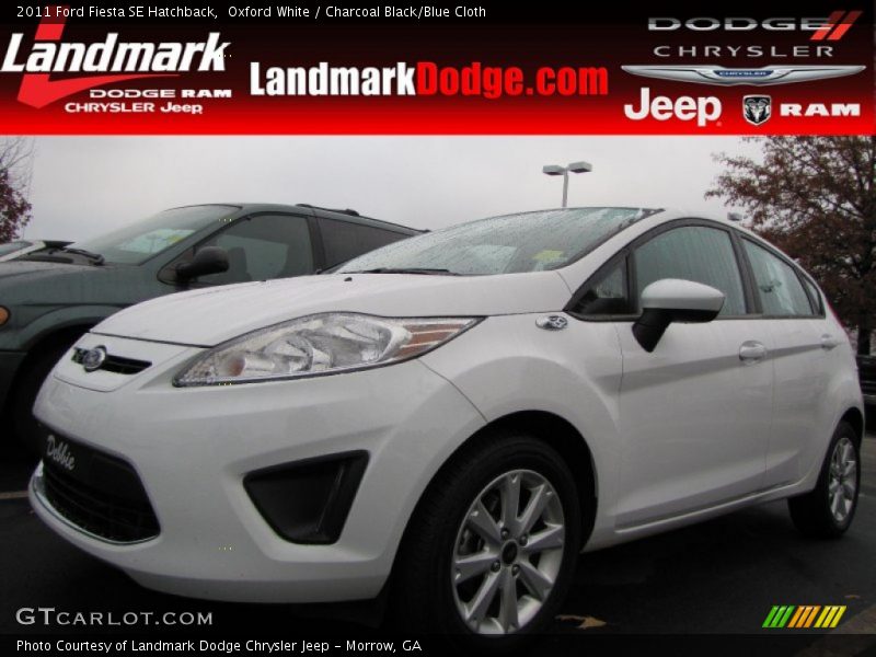 Oxford White / Charcoal Black/Blue Cloth 2011 Ford Fiesta SE Hatchback