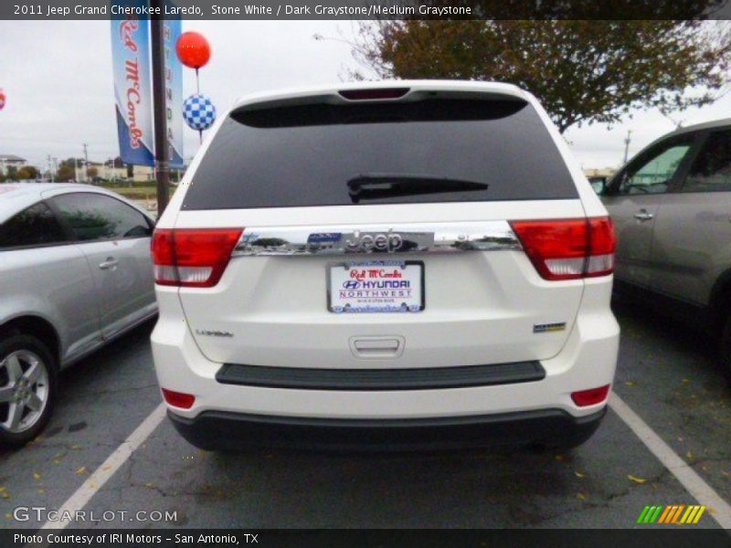 Stone White / Dark Graystone/Medium Graystone 2011 Jeep Grand Cherokee Laredo