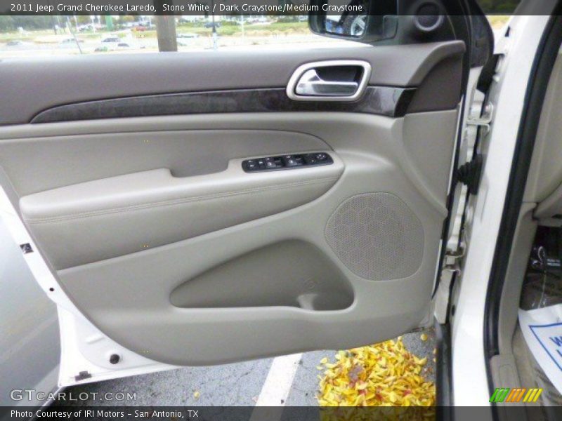 Stone White / Dark Graystone/Medium Graystone 2011 Jeep Grand Cherokee Laredo