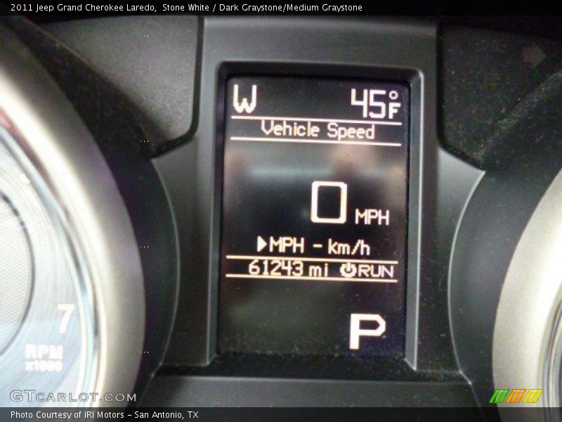 Stone White / Dark Graystone/Medium Graystone 2011 Jeep Grand Cherokee Laredo
