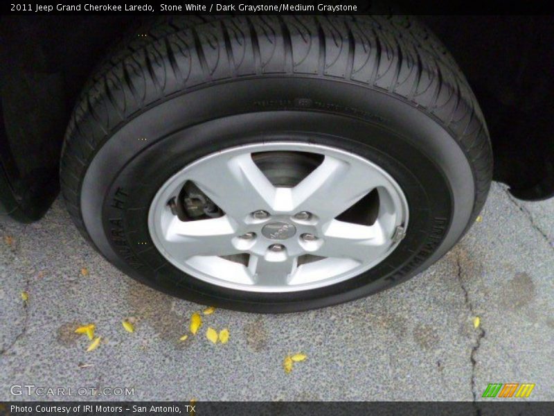 Stone White / Dark Graystone/Medium Graystone 2011 Jeep Grand Cherokee Laredo