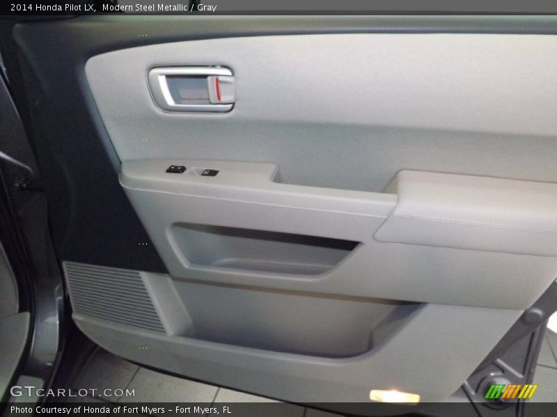 Modern Steel Metallic / Gray 2014 Honda Pilot LX