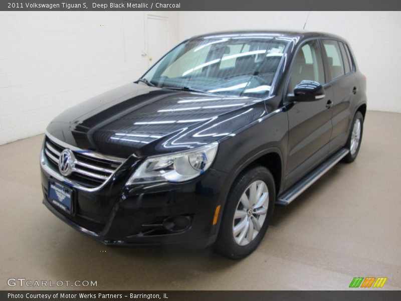 Deep Black Metallic / Charcoal 2011 Volkswagen Tiguan S