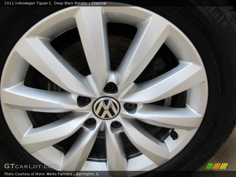 Deep Black Metallic / Charcoal 2011 Volkswagen Tiguan S