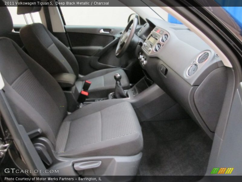 Deep Black Metallic / Charcoal 2011 Volkswagen Tiguan S
