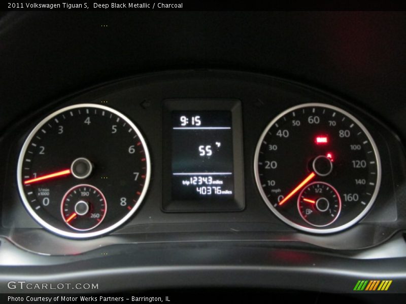  2011 Tiguan S S Gauges
