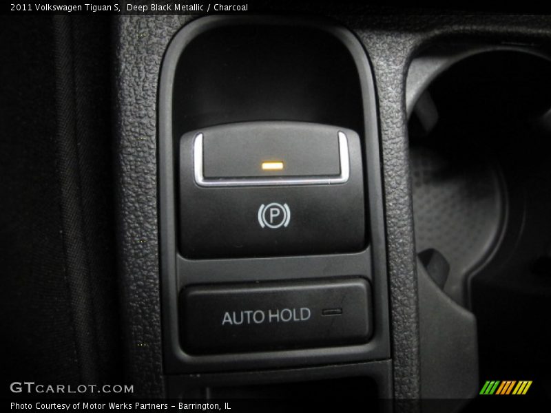 Deep Black Metallic / Charcoal 2011 Volkswagen Tiguan S