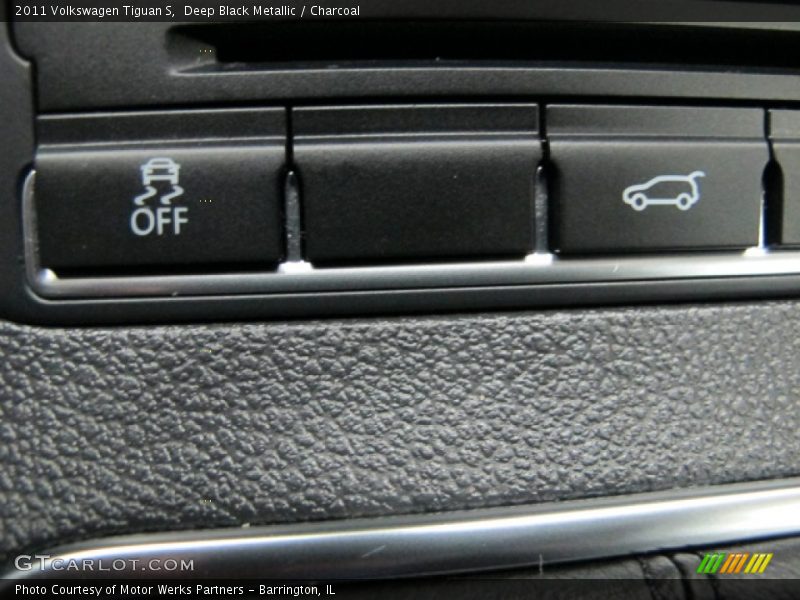 Deep Black Metallic / Charcoal 2011 Volkswagen Tiguan S