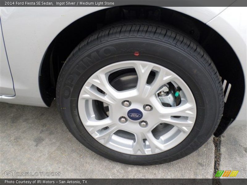 Ingot Silver / Medium Light Stone 2014 Ford Fiesta SE Sedan